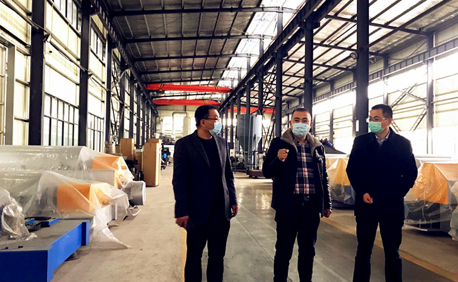 蓮都區(qū)政協(xié)副主席沈建祖走訪慰問(wèn)浙江正達(dá)(圖1) undefined