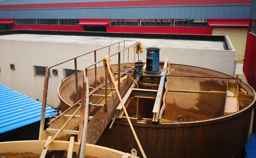 臥式螺旋離心脫水機(jī)的安全操作規(guī)程(圖1) undefined